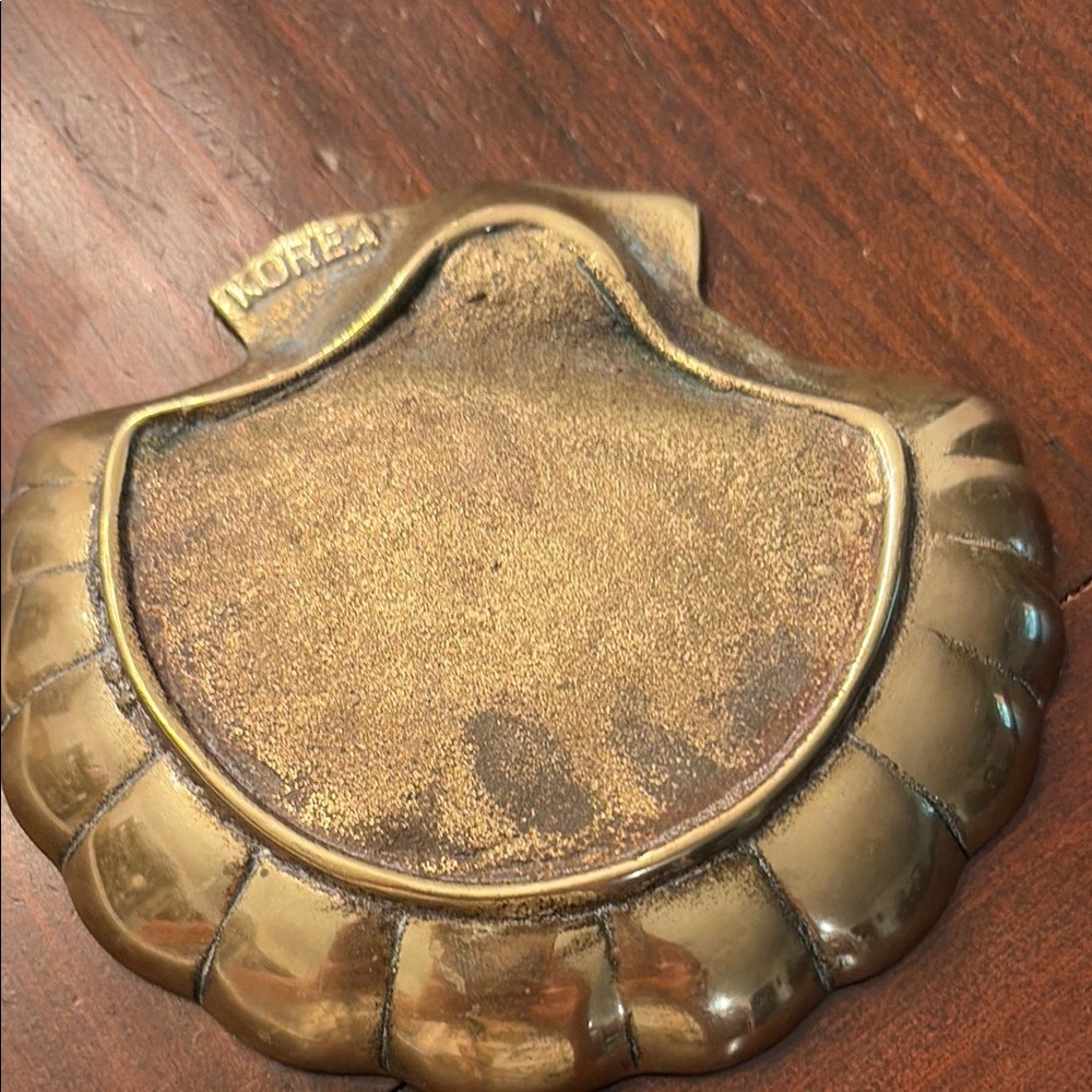 Brass Shell Dishwith Koi Decorative Dish - marked Korea - Picture 3 of 7